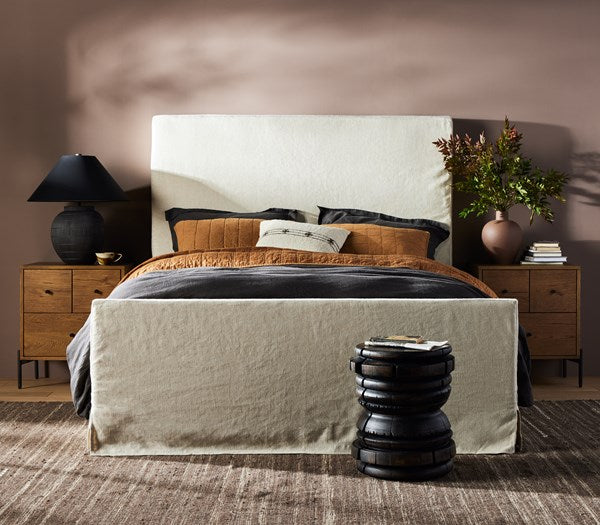 DAPHNE SLIPCOVER BED